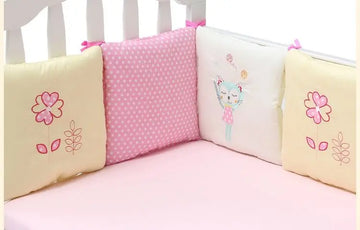 Tour de lit fille coussin - MAMAN ET MINI